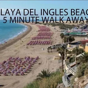 Ocean Front Cozy 2 Bedroom, 3 Beds Spacious- Netflix, Pool, Lift & Fast Wifi Apartamento Playa del Inglés